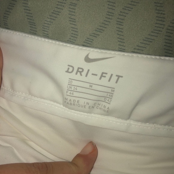 Nike skirt (tennis style) - Picture 5 of 6